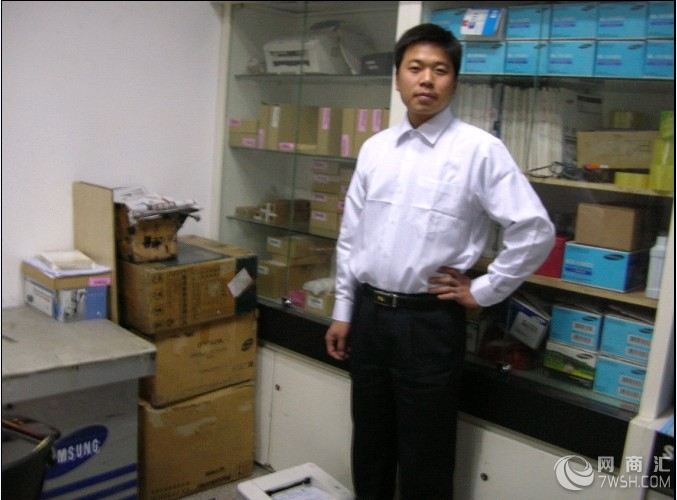 打印机复印机一体机专业维修加粉素材上门服务室内设计psd排版耗材图片