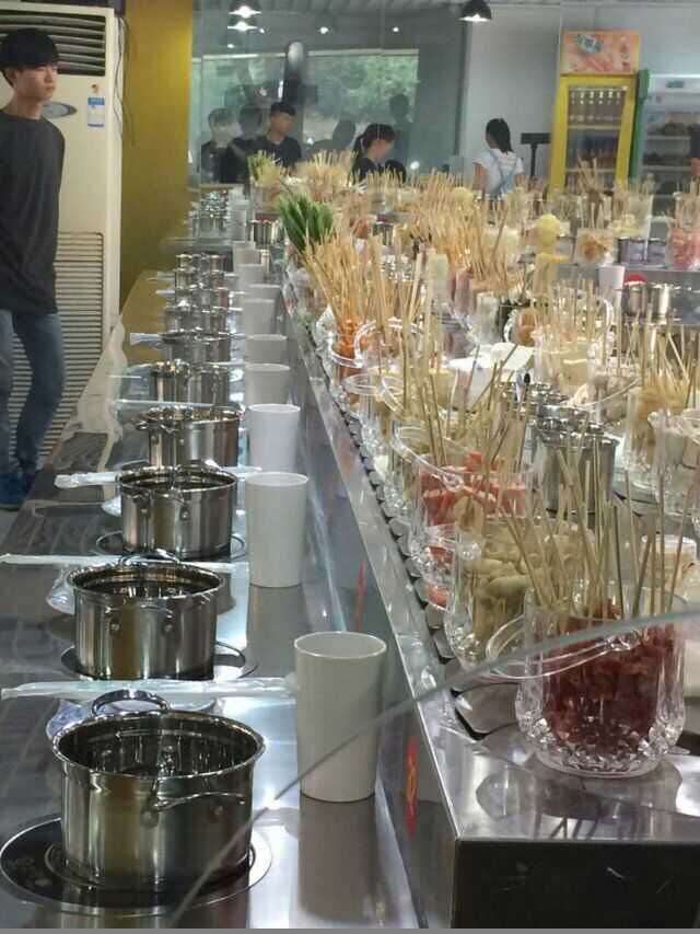 【无锡100条酸菜鱼加盟美味手链为您带来巨大磁扣珍珠时尚图片