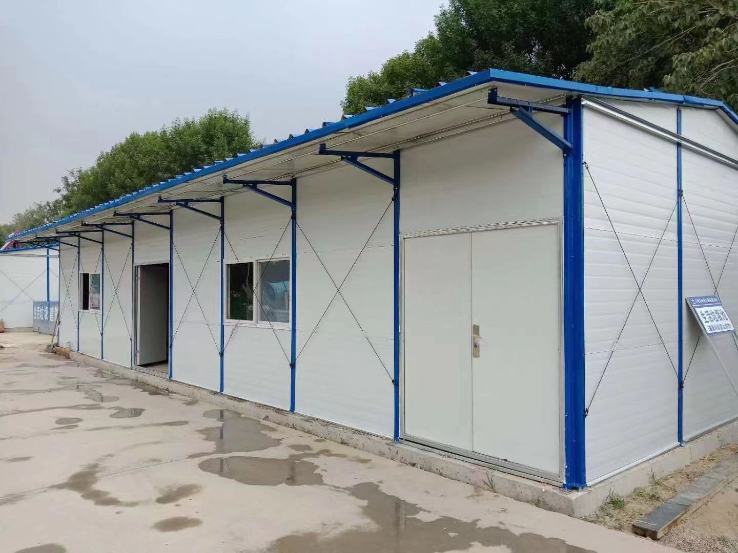 施工山阴彩钢仓库安装山阴工地机器设备房