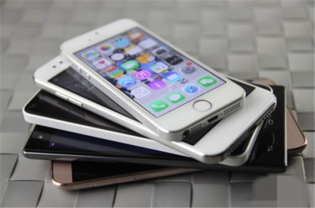 长期回收手机设备各种品牌手机废旧手机淘汰手机