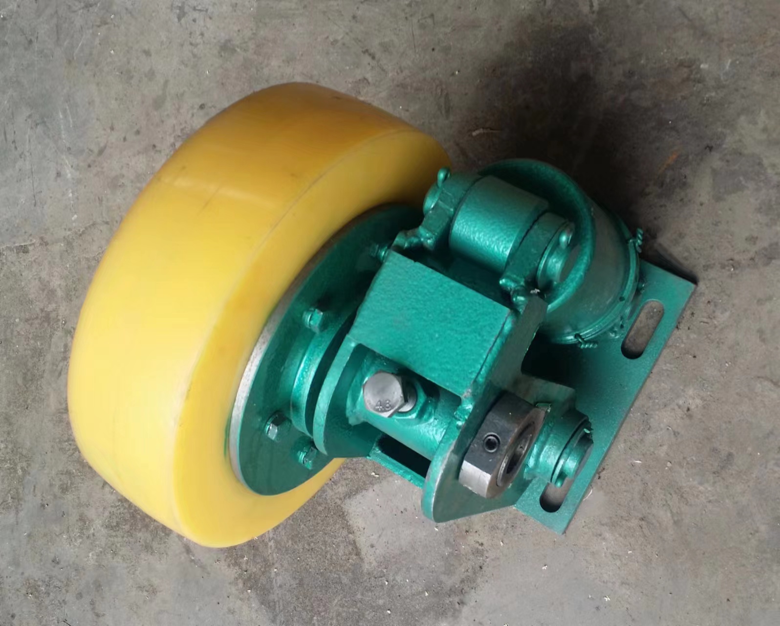 矿用滚轮罐耳 缓冲式滚轮导向装置 单轮罐耳 双轮罐耳缓冲性能好