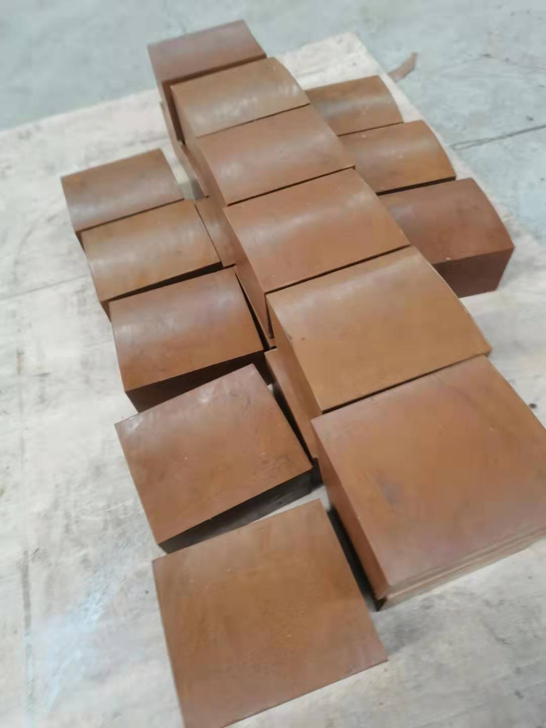 煤矿用架空乘人装置猴车驱动轮衬块k25高耐磨衬垫聚氨酯橡胶衬垫