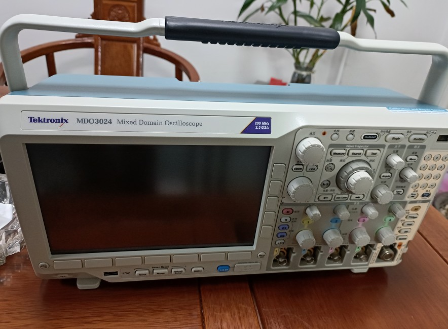 高价收购泰克Tektronix MDO3024混合域示波器