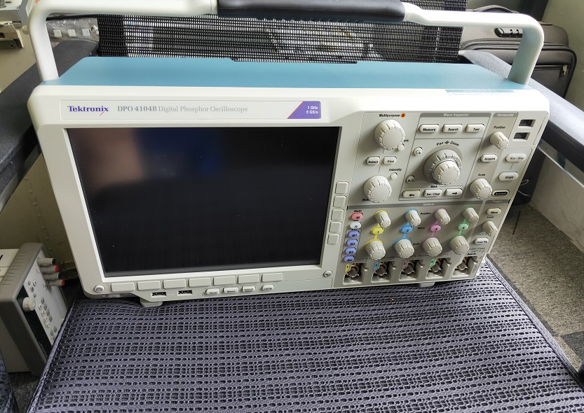 泰克Tektronix DPO4104B泰克DPO4104数字荧光示波器