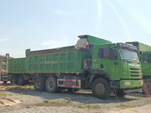 陕汽德龙欧曼豪沃后八轮混凝土搅拌车