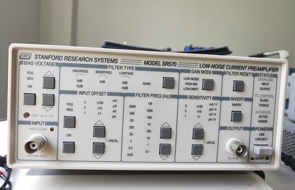 SRS斯坦福SR570电流前置放大器回收/维修