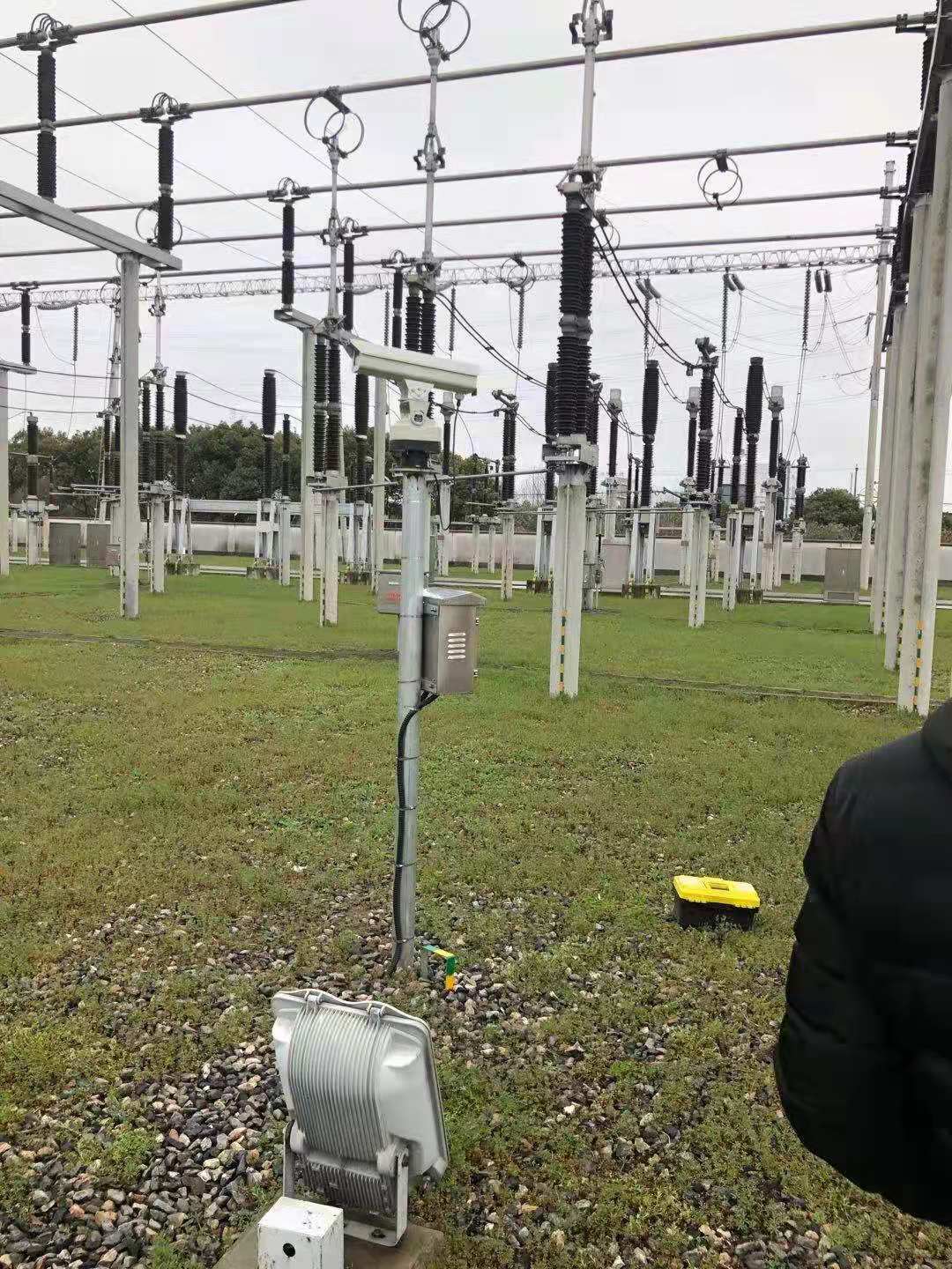 光伏电站风力激光驱鸟器太阳能供电