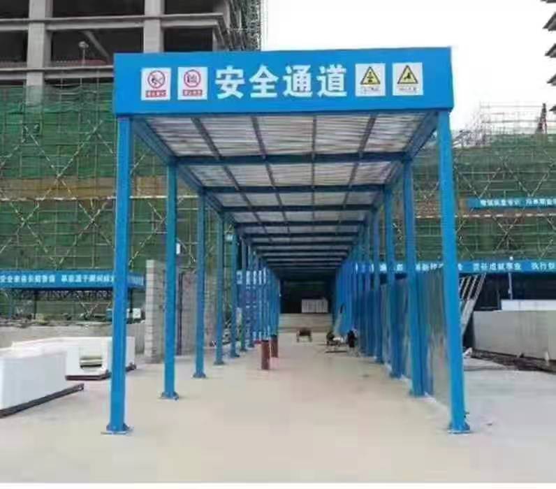 工地施工电梯安全通道标准化人工通道走廊防护棚施工长廊安全通道