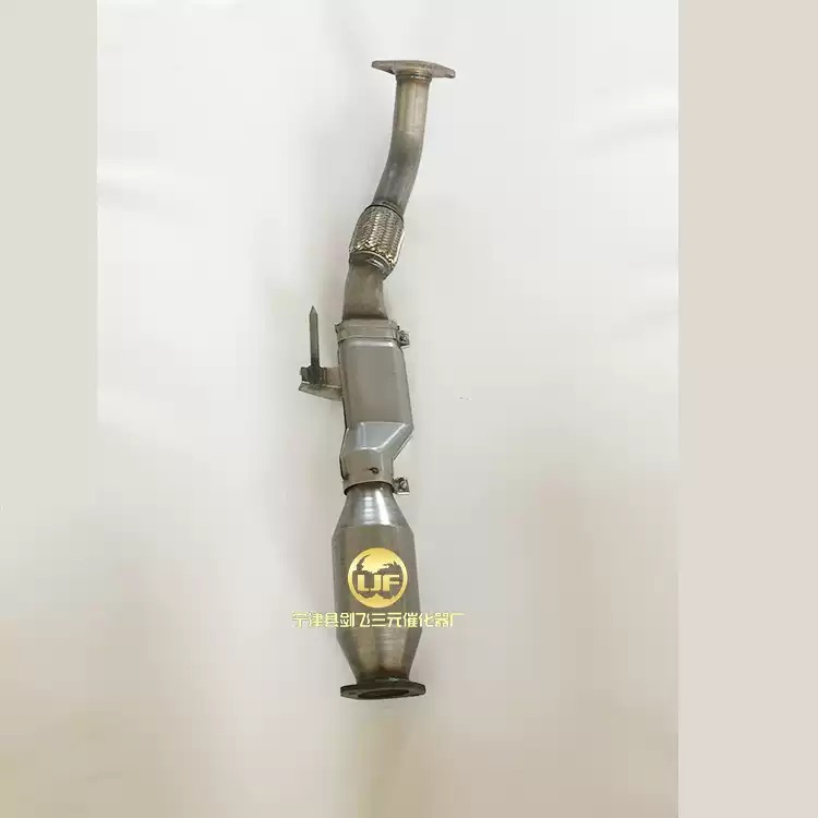 适用于老款天籁2.0三元催化器原装厂家直销汽车尾气净化器保年审