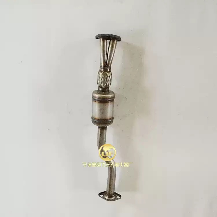 适用五菱之光465/6400B12/小旋风/鸿图/荣光/阳光三元催化器精品