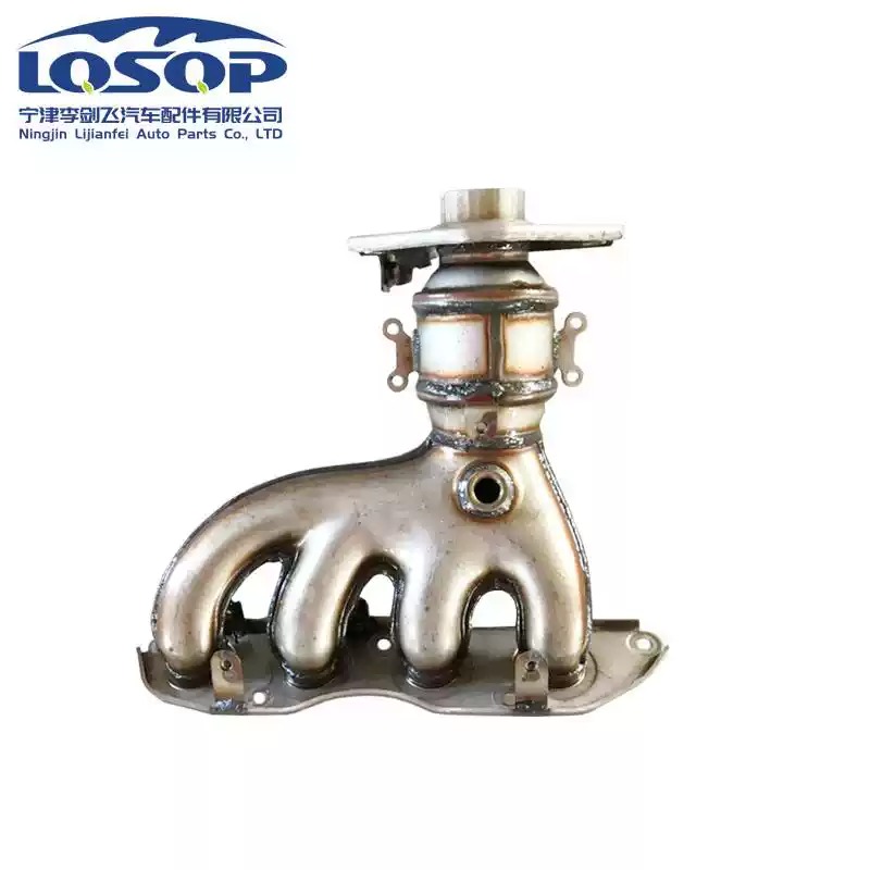 适用众泰Z300三元催化器汽车尾气净化器保验车排气管配件