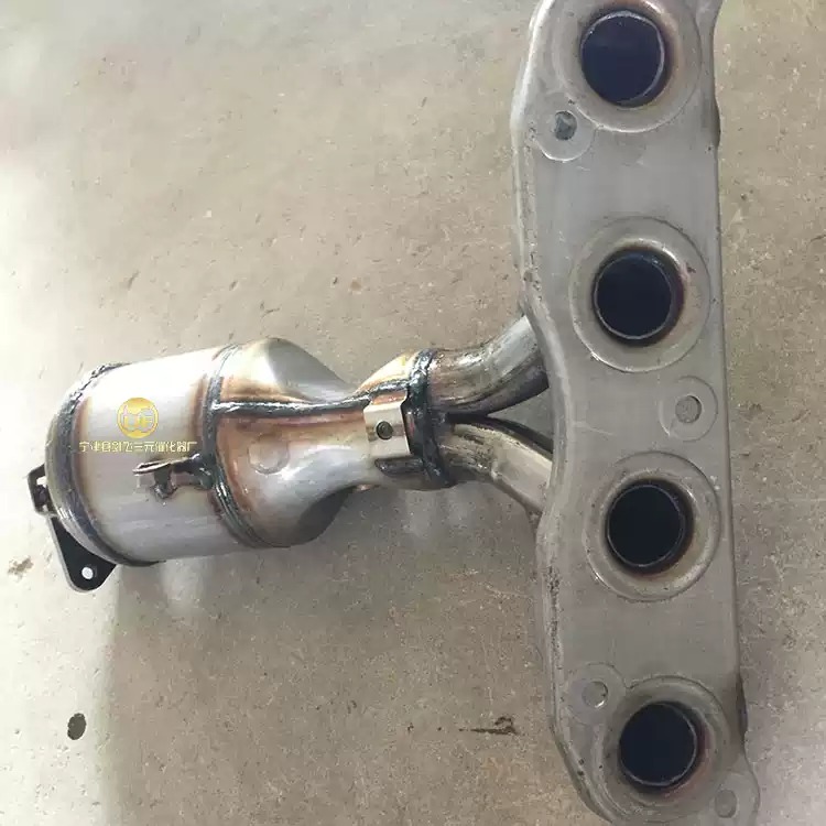 适用于日产尼桑逍客2.0三元催化器原装汽车尾气净化器保年审精品