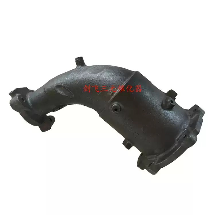 适用于天籁2.3前铸件三元催化器汽车排气管净化器保验车原装配件