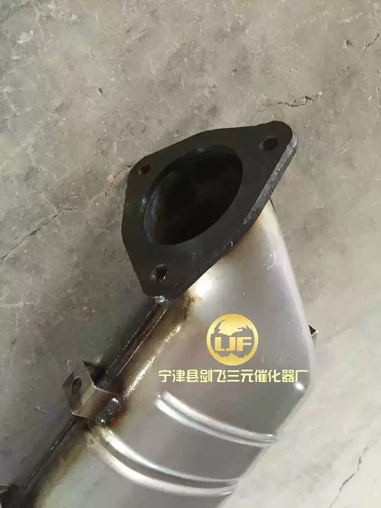 适用于江淮瑞风S5三元催化器汽车排气管净化器保验车灭灯原装正品