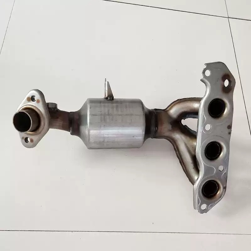 适用新款奥拓三元催化器汽车尾气净化器保年审精品排气管配件
