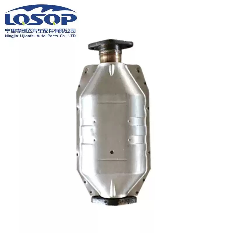 适用于三菱猎豹四缸/风行F6中2.4三元催化器汽车尾气净化器保年审