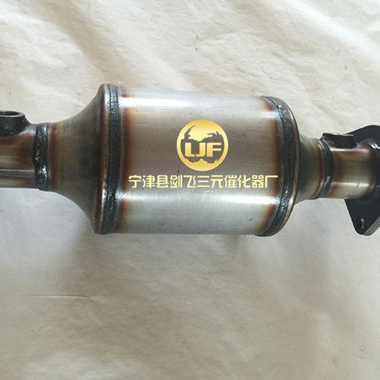 适用于金杯海狮/单点多点/2RZ三元催化器