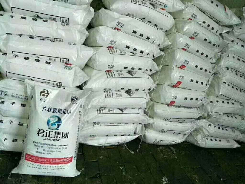 长期供应粒碱和片碱国标品质