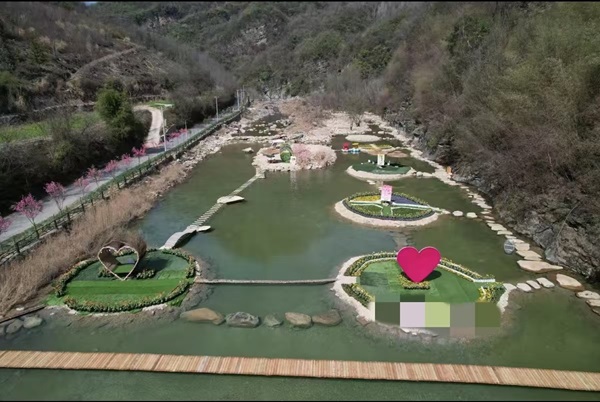 水上漂浮桥