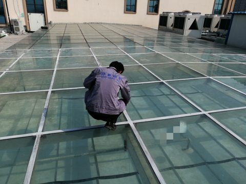 荥阳广场砖屋面漏水治理案例