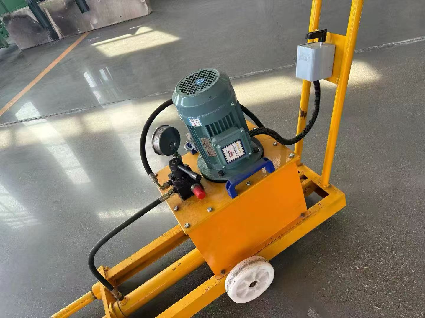 小型液压张拉机