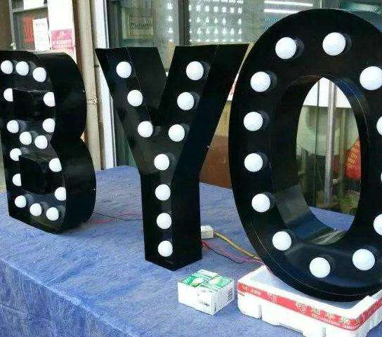 上海静安区门头广告灯箱维修制作，logo广告牌制作安装