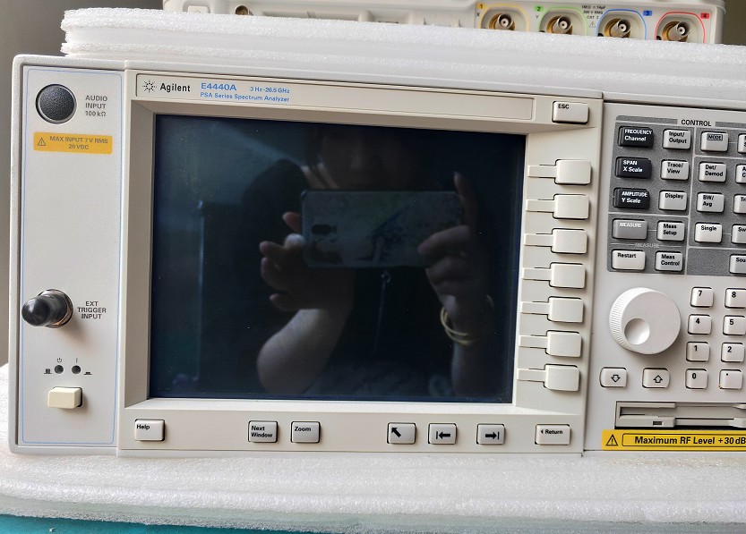 安捷伦Agilent E4440A频谱分析仪租售/回收