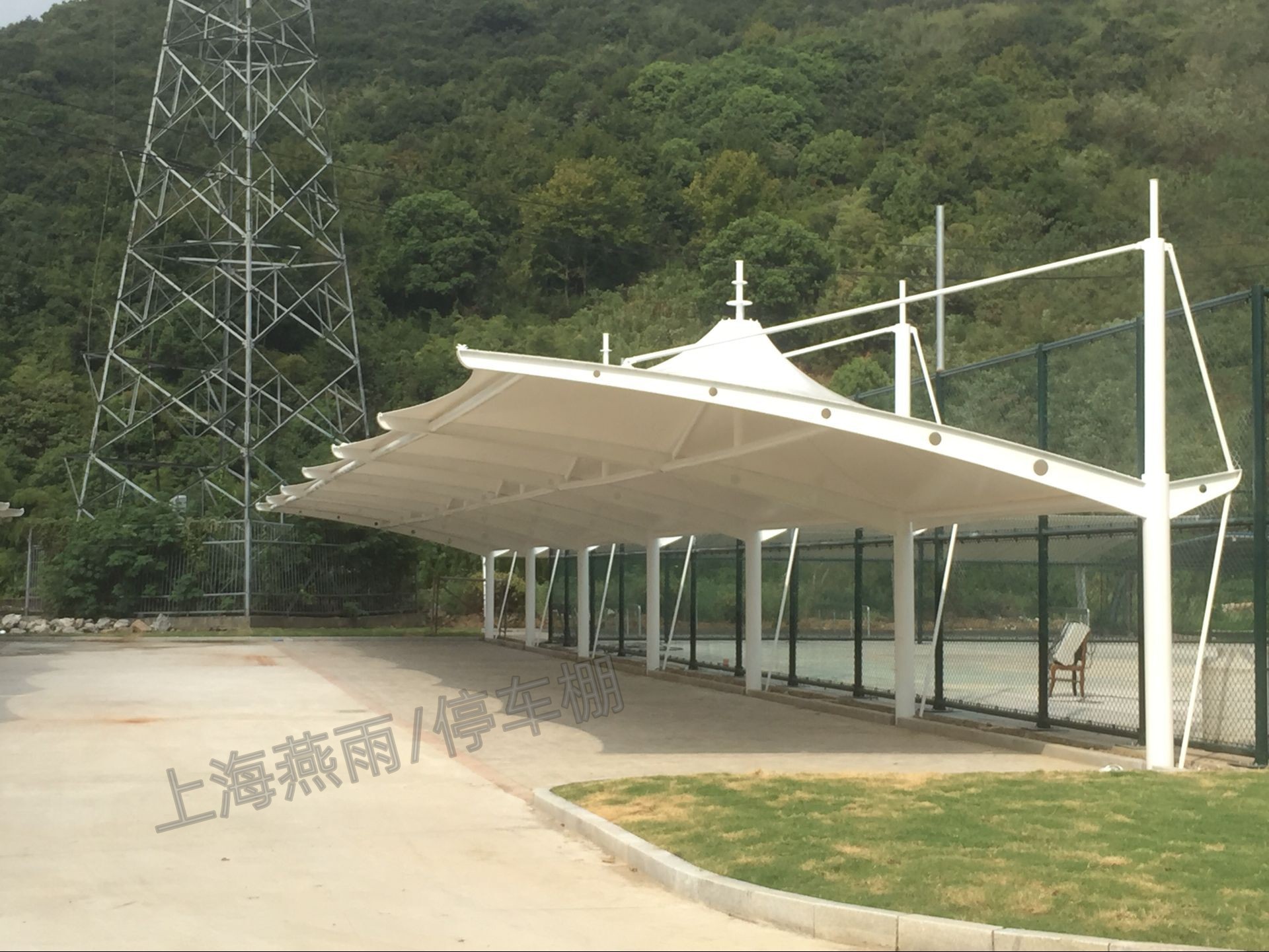 江苏盐城膜结构停车棚价格【汽车停车棚】车棚改造