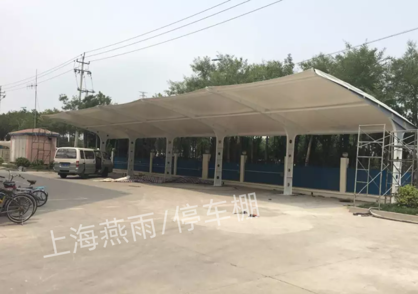 江苏盐城膜结构停车棚价格【汽车停车棚】车棚改造