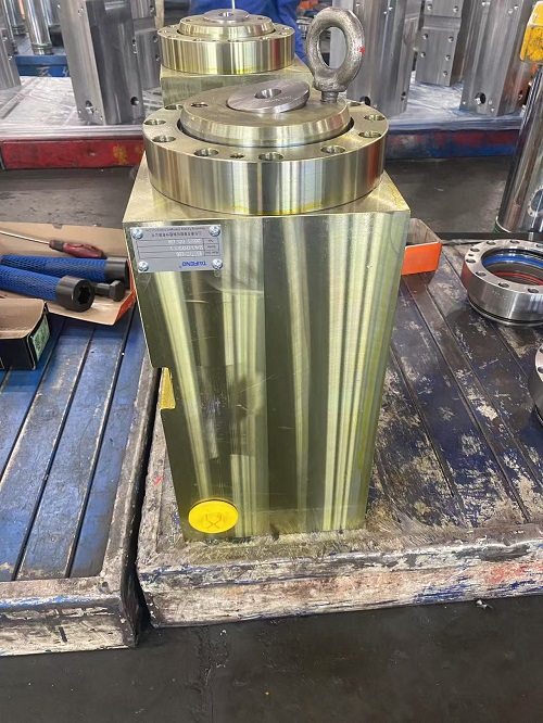 山东泰丰智能供应160数控折弯机机油缸MB-02.02N-00