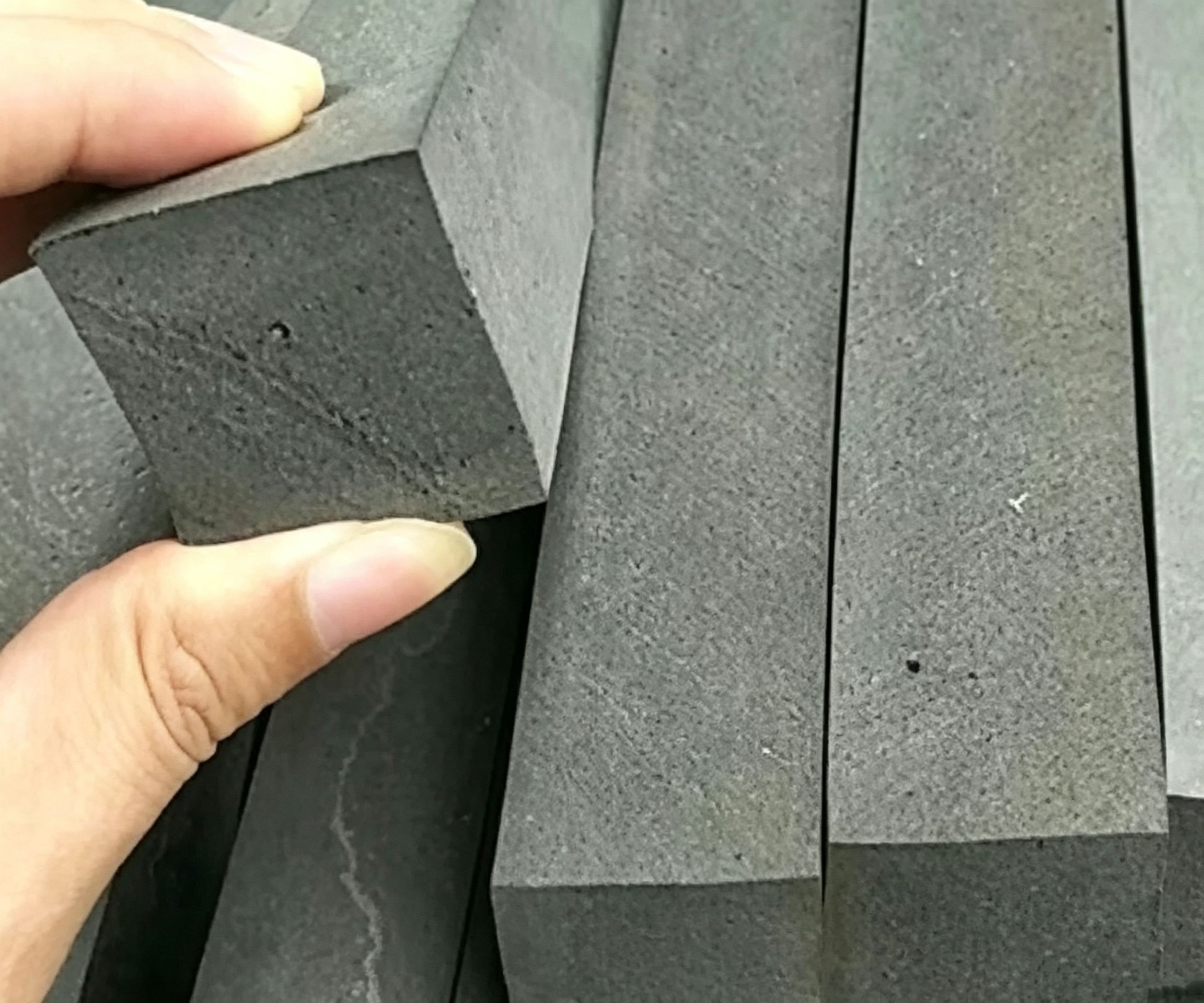 台座止浆条